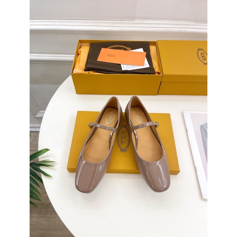 Tods flat shoes